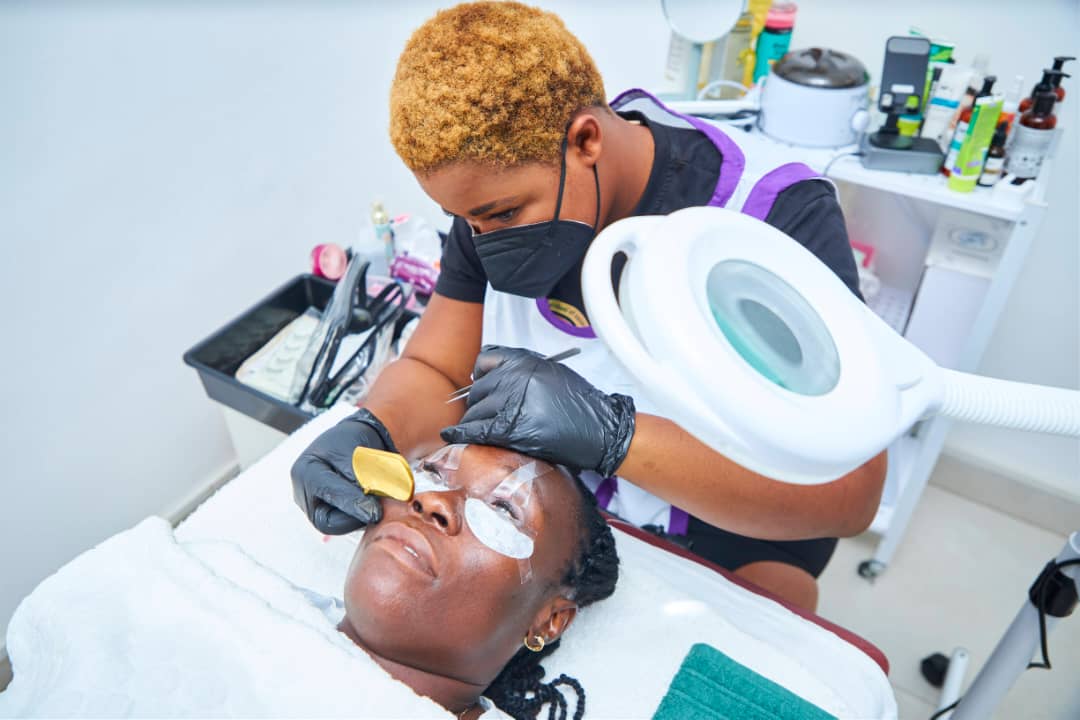 Hands-on massage training in class